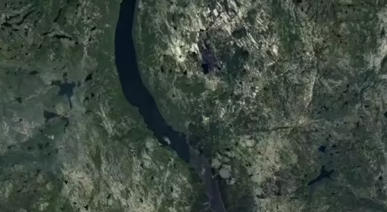 un uomo gioca su google maps e scopre un segreto vecchio di 390 milioni di anni nascosto sulla terra da Ilmessaggero.it un uomo gioca su google maps e scopre un segreto vecchio di 390 milioni di anni nascosto sulla terra