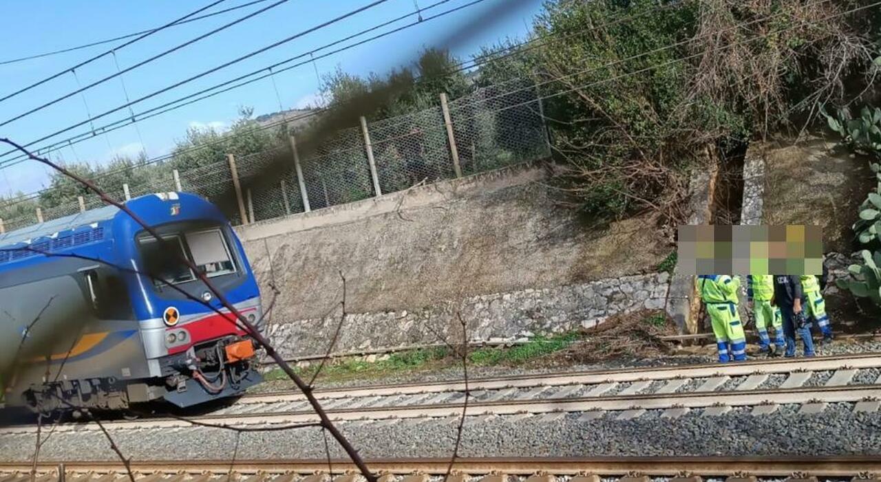 operaio travolto dal treno mentre lavora sui binari 43enne morto sul colpo circolazione sospesa sulla linea venezia trieste da Ilgazzettino.it operaio travolto dal treno mentre lavora sui binari 43enne morto sul colpo circolazione sospesa sulla linea venezia trieste