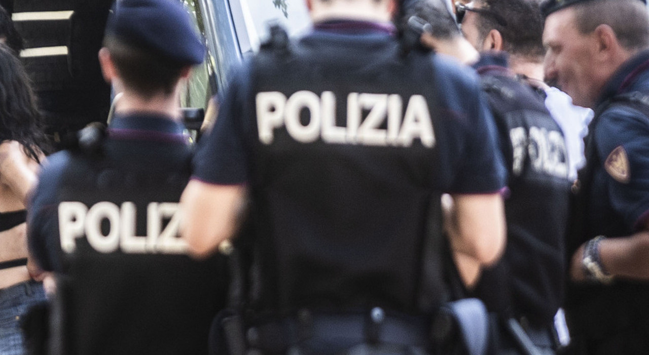 https://statics.cedscdn.it/photos/MED_HIGH/2026/07/19/9660602_19164659_uomo_43_anni_morto_bologna_controllo_polizia.jpg