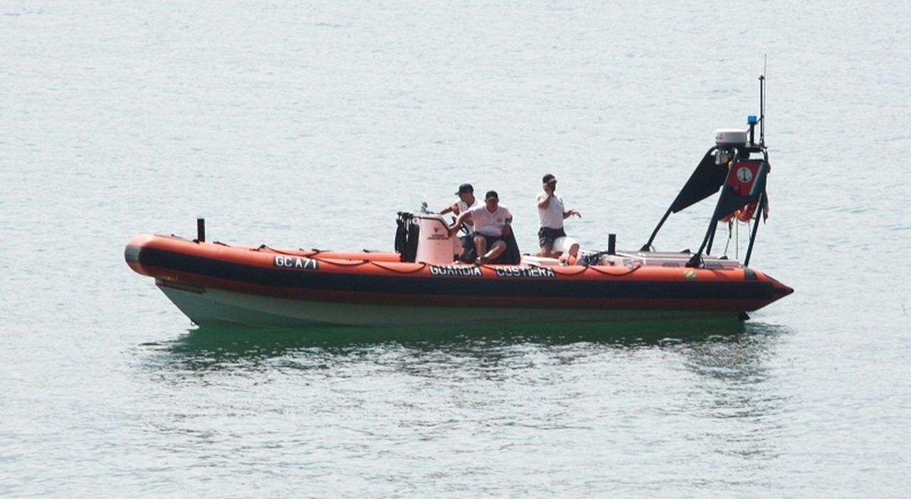 alexandru si tuffa nel lago di garda per salvare un bambino poi ha un malore e scompare in acqua ricerche in corso da Ilgazzettino.it alexandru si tuffa nel lago di garda per salvare un bambino poi ha un malore e scompare in acqua ricerche in corso