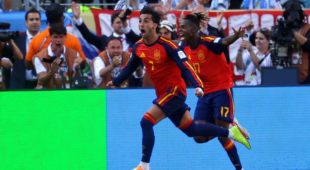 https://statics.cedscdn.it/photos/MED_HIGH/2026/07/19/9660776_20000821_spagna_argentina_pagelle_finale_mondiali_2026.jpg