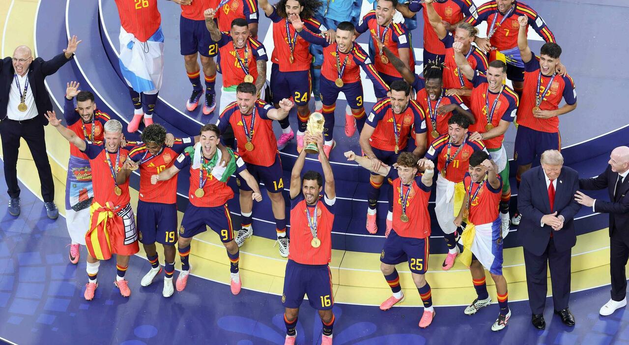 https://statics.cedscdn.it/photos/MED_HIGH/2026/07/20/9662143_20134457_mondiali_pagellone.jpg