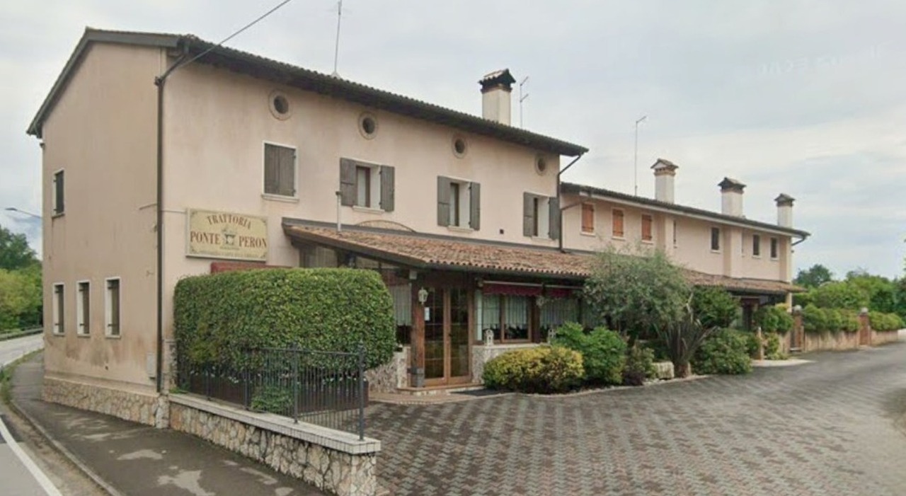 https://statics.cedscdn.it/photos/MED_HIGH/2026/07/21/9663796_21075332_trattoria_ponte_peron_recensioni_negative_vendetta_cosa_succede.jpg