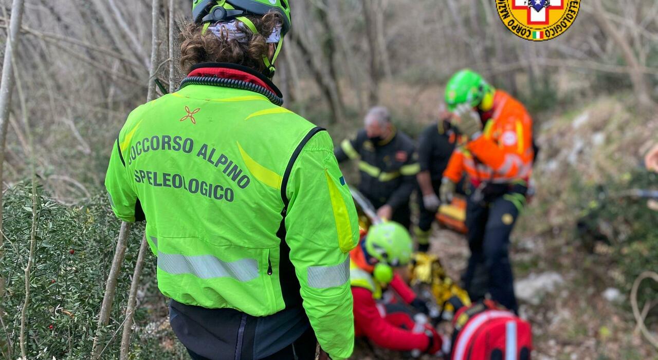 da chi cerca un taxi a chi si ostina a dormire in tenda con il temporale quando la chiamata al soccorso alpino 232 tutt altro che emergenza da Ilgazzettino.it da chi cerca un taxi a chi si ostina a dormire in tenda con il temporale quando la chiamata al soccorso alpino 232 tutt altro che emergenza