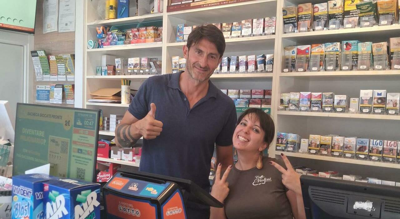ancona sbaglia a digitare la schedina e fa vincere 26mila euro al cliente la clamorosa papera dell ex portiere da Corriereadriatico.it ancona sbaglia a digitare la schedina e fa vincere 26mila euro al cliente la clamorosa papera dell ex portiere