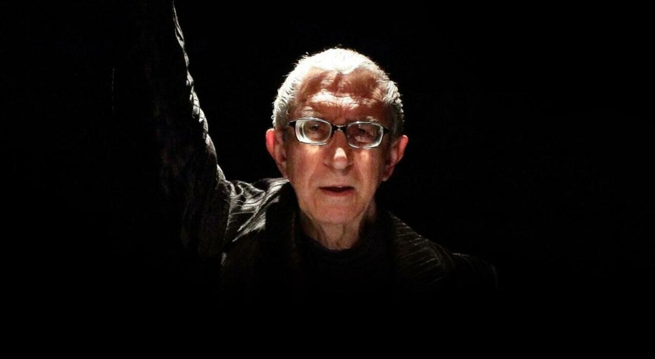 https://statics.cedscdn.it/photos/MED_HIGH/2026/07/22/9665870_22083331_pippo_di_marca_morto_suicidio_malattia_biglietto_trastevere_roma.jpg