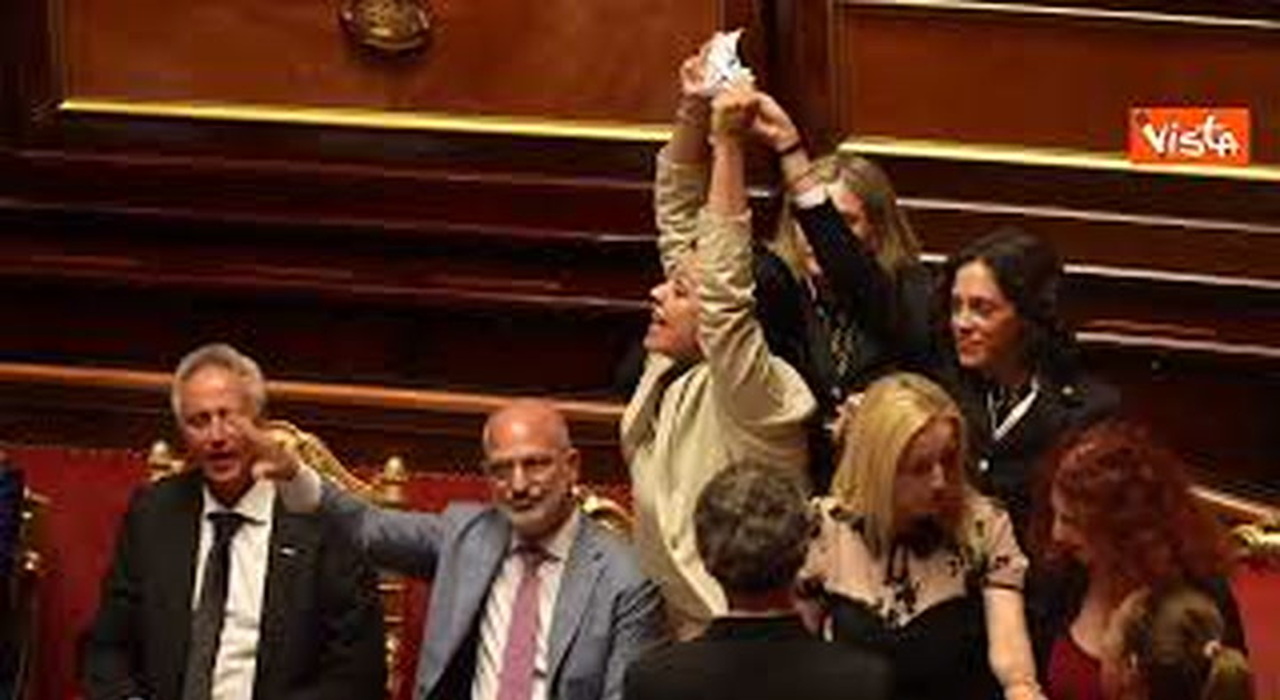 https://statics.cedscdn.it/photos/MED_HIGH/2026/07/22/9666375_poster.jpg