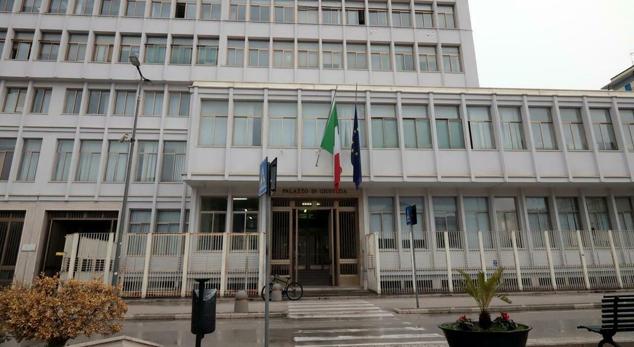 violenze nel carcere di santa maria capua vetere il pm chiede condanne per 800 anni da Ilmattino.it violenze nel carcere di santa maria capua vetere il pm chiede condanne per 800 anni