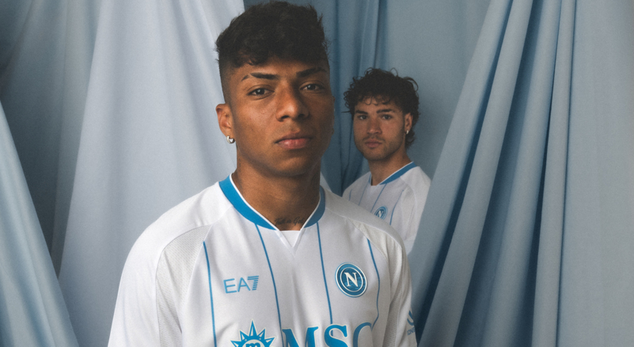 napoli ecco la seconda maglia che esalta il legame con l argentina da Ilmattino.it napoli ecco la seconda maglia che esalta il legame con l argentina