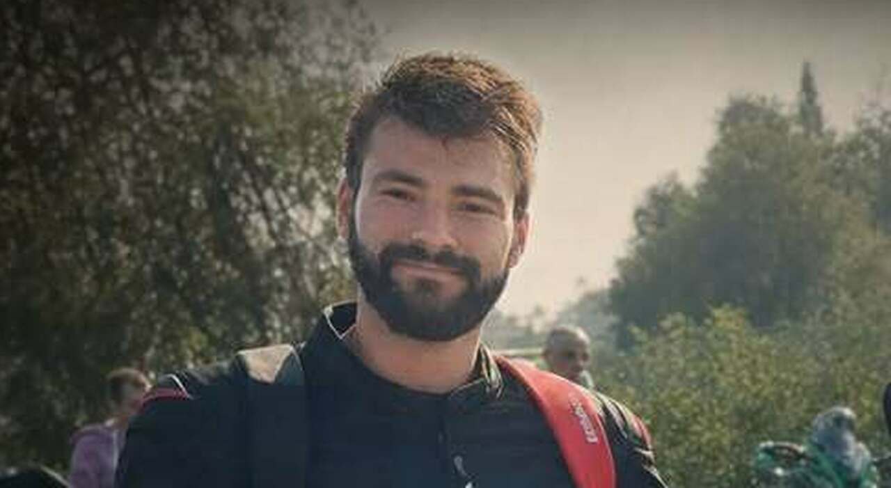 https://statics.cedscdn.it/photos/MED_HIGH/2026/07/23/9668834_23163505_alexandru_morto_lago_di_garda_salvataggio_bambino_malore_sirmione.jpg