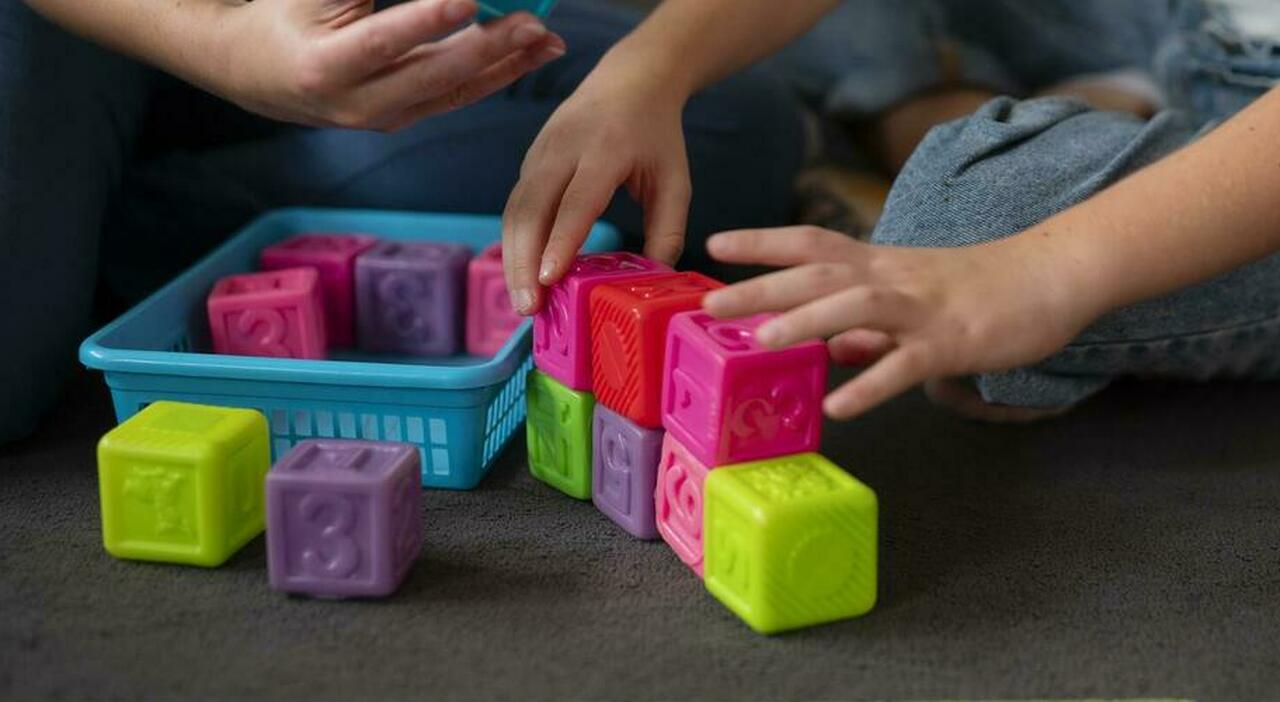 https://statics.cedscdn.it/photos/MED_HIGH/2026/07/24/9670012_24084452_bambini_picchiati_in_asilo_ancona_maestre_arrestate.jpg
