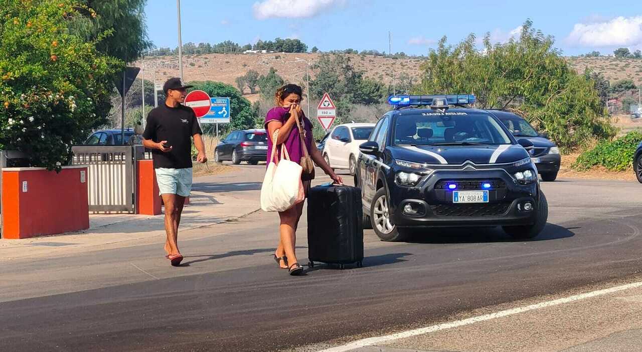 la disperazione dei residenti a rivabella un inferno tutto distrutto da Quotidianodipuglia.it la disperazione dei residenti a rivabella un inferno tutto distrutto