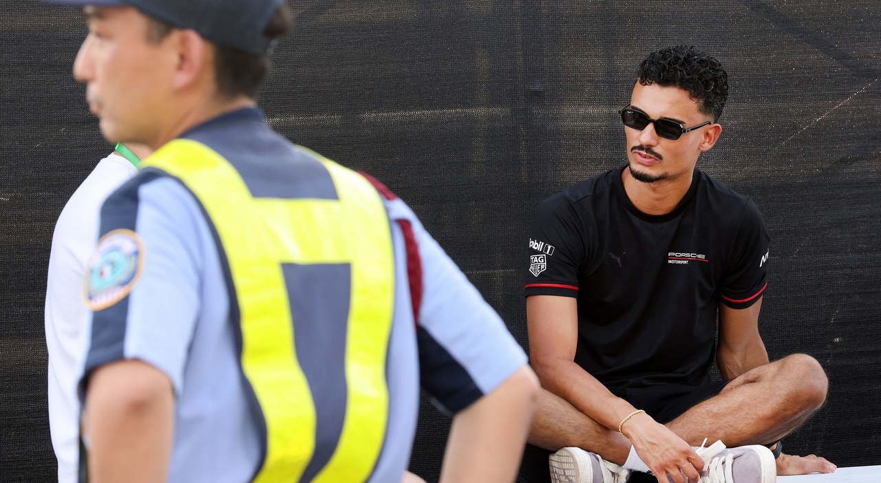 Il pilota della Porsche Pascal Wehrlein a Tokyo