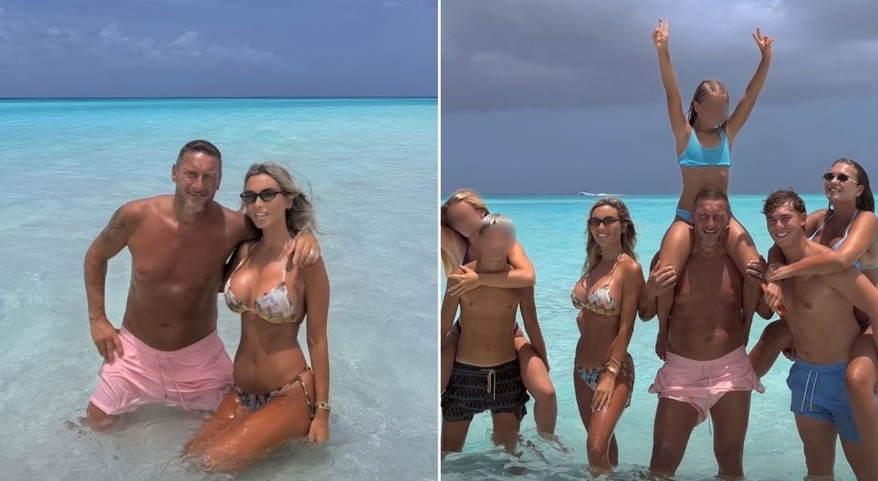 https://statics.cedscdn.it/photos/MED_HIGH/2026/07/26/9673999_26181644_totti_famiglia_mare.jpg