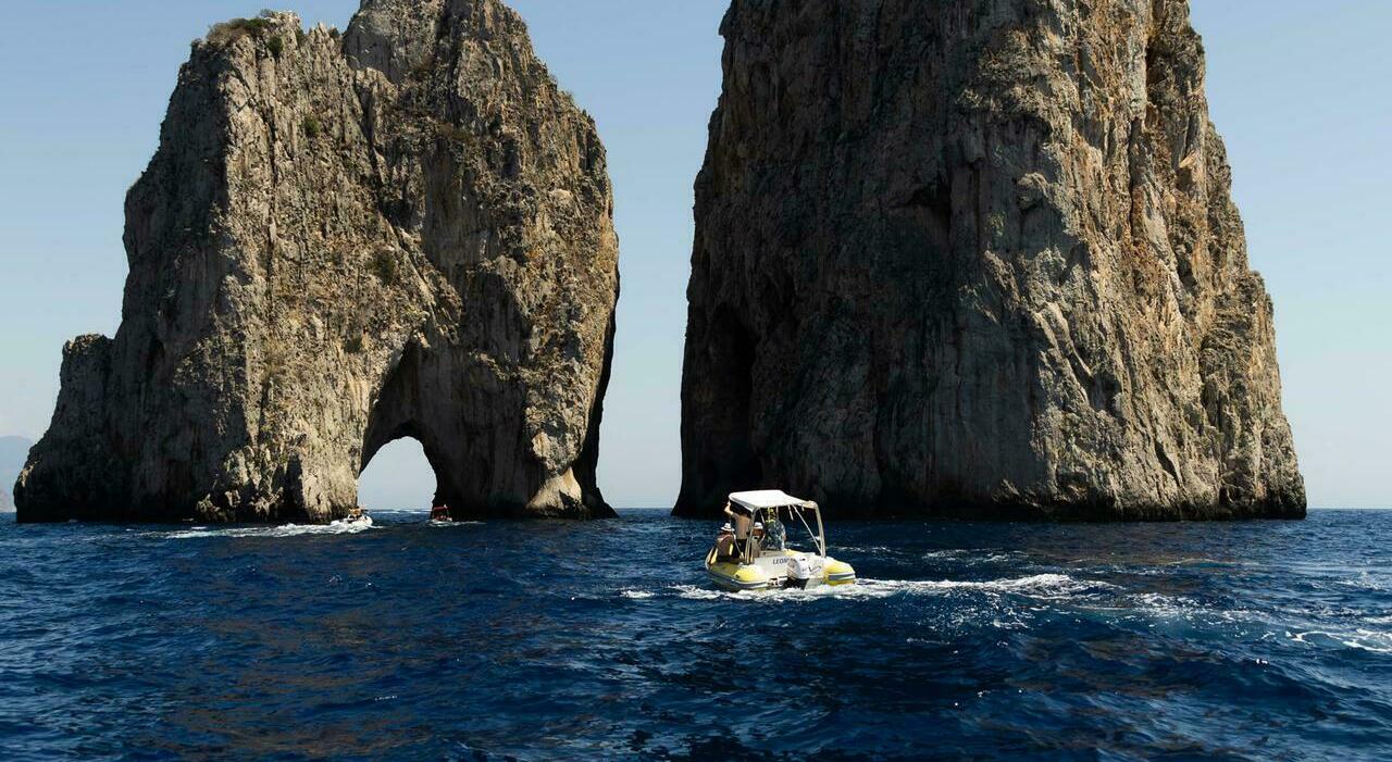 boom di barche nel golfo capri blinda i faraglioni boe e controlli serrati da Ilmattino.it boom di barche nel golfo capri blinda i faraglioni boe e controlli serrati