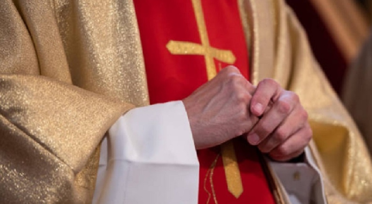 parroco trasferito i ragazzi fanno partire una raccolta firme e scrivono al vescovo lo lasci qui ha fatto tanto per noi da Ilgazzettino.it parroco trasferito i ragazzi fanno partire una raccolta firme e scrivono al vescovo lo lasci qui ha fatto tanto per noi