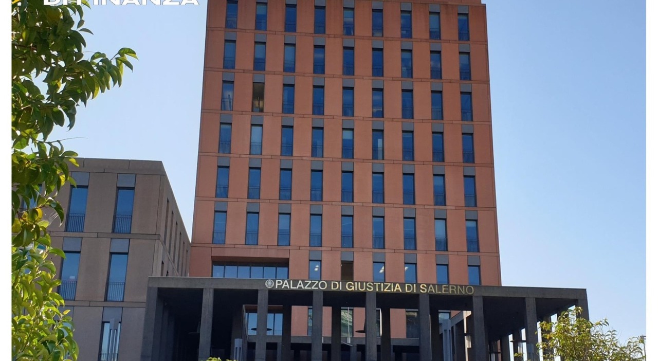 ancona vendevano falsi permessi di soggiorno smantellata rete criminale dal valore milionario 22 misure cautelari anche nelle marche