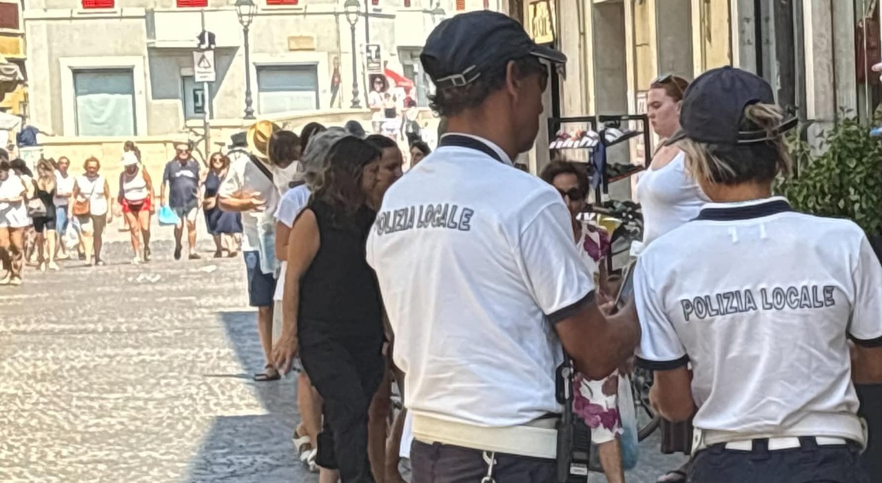 bimba in vacanza trova 900 euro per strada il proprietario legge il corriere adriatico e li recupera stentavo a crederci da Corriereadriatico.it bimba in vacanza trova 900 euro per strada il proprietario legge il corriere adriatico e li recupera stentavo a crederci