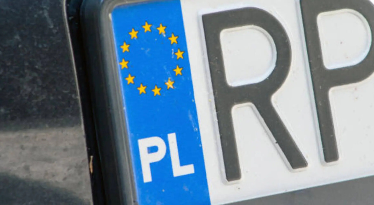 Poland Cracks Down on Insurance Fraud Involving Polish Plates in Naples - News Directory 3