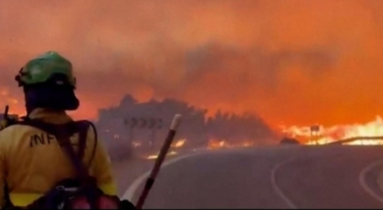 https://statics.cedscdn.it/photos/MED_HIGH/2026/07/30/9681041_30102400_incendi_in_spagna_morti_due_bambini_grave_madre_malaga.jpg