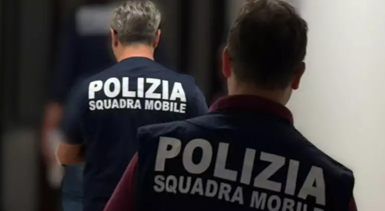 uccide la mamma malata a coltellate in casa fermato il figlio 52enne da Ilgazzettino.it uccide la mamma malata a coltellate in casa fermato il figlio 52enne