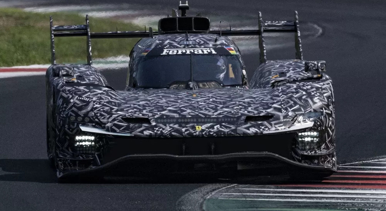 La 499P camuffata a Monza durante i test