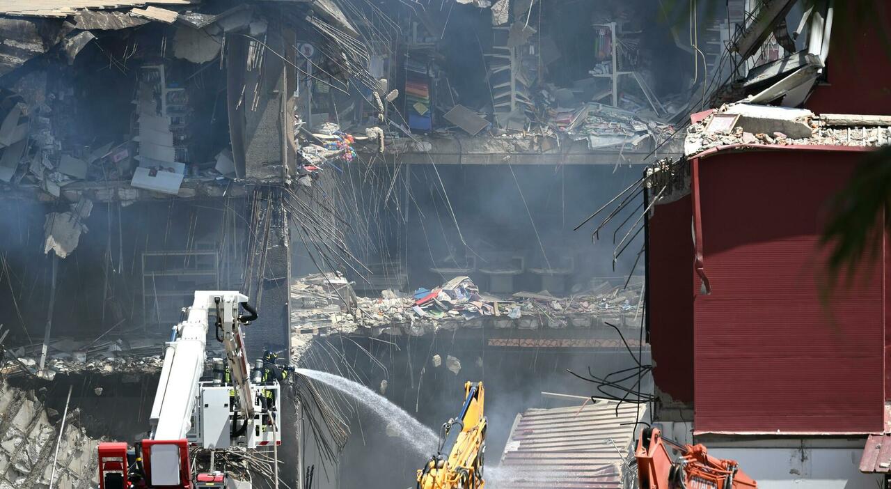 https://statics.cedscdn.it/photos/MED_HIGH/2026/08/01/9684655_01070337_messina_crollo_palazzina_cosa_e_successo_cedimento_dispersi.jpg