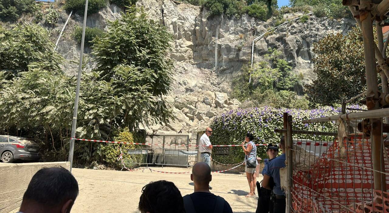 terremoto campi flegrei ciciliano 26 feriti 300 gli sfollati musumeci potrebbero esserci altre scosse superiori a magnitudo 3 da Ilmattino.it terremoto campi flegrei ciciliano 26 feriti 300 gli sfollati musumeci potrebbero esserci altre scosse superiori a magnitudo 3