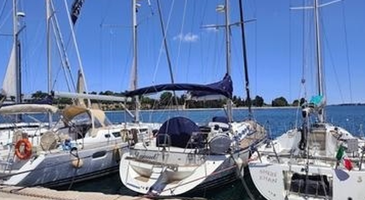 Porti pugliesi con posti barca e infrastrutture moderne per il turismo nautico