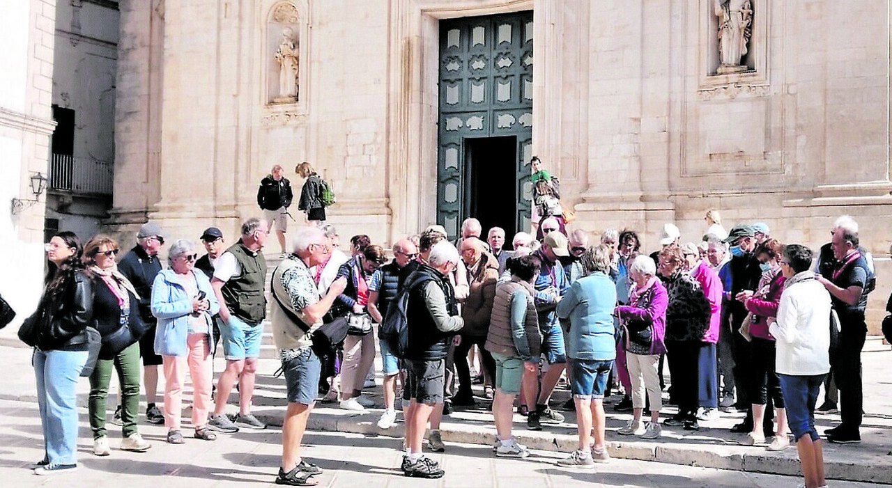 Turismo in Puglia: luglio positivo, agosto in attesa di sold out. Dati e prospettive per l'estate 2026