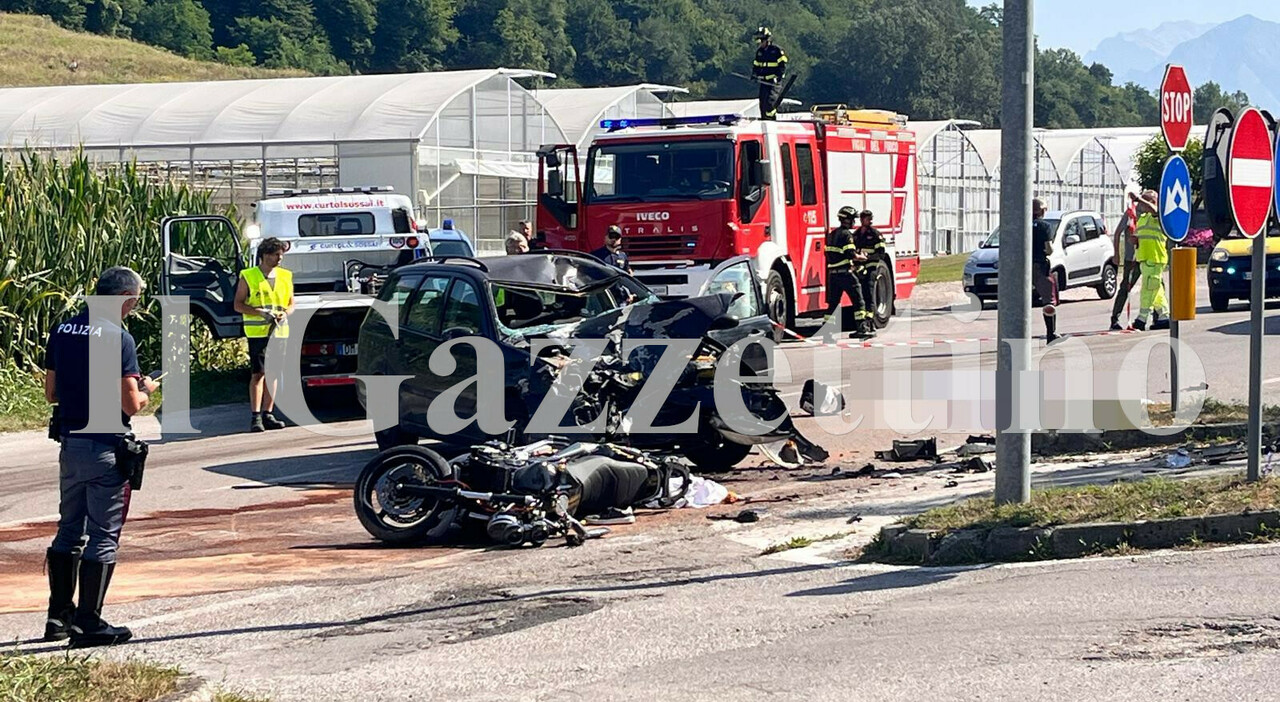 incidente sulla statale scontro tra un auto e una moto troppo gravi le ferite muore il motociclista aveva 46 anni da Ilgazzettino.it incidente sulla statale scontro tra un auto e una moto troppo gravi le ferite muore il motociclista aveva 46 anni