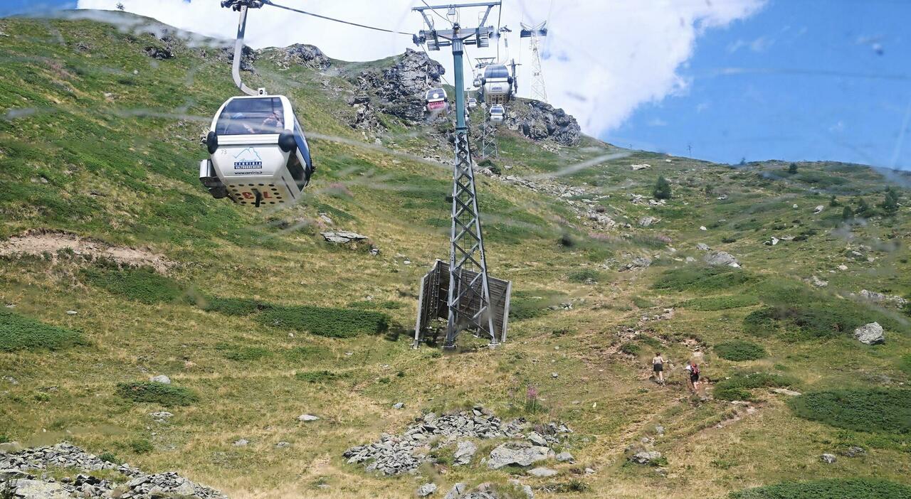 caldo record alpi e appennini si sgretolano zeri termici alle stelle e colate di fango allerta frane e crolli in quota da Ilmessaggero.it caldo record alpi e appennini si sgretolano zeri termici alle stelle e colate di fango allerta frane e crolli in quota