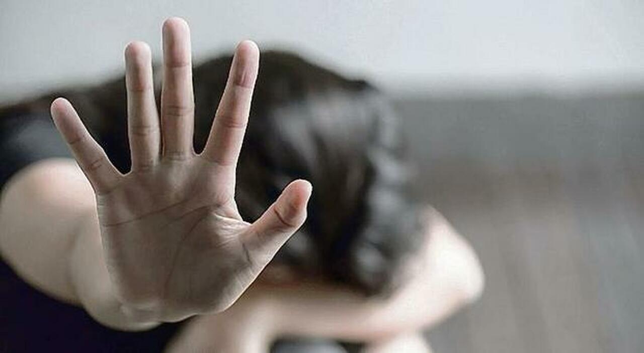 abusi clan e minacce maria ha vinto la sfida in cella il suo stalker da Ilmattino.it abusi clan e minacce maria ha vinto la sfida in cella il suo stalker