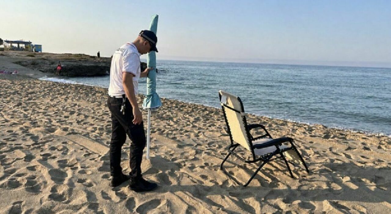 https://statics.cedscdn.it/photos/MED_HIGH/2026/08/05/9691960_05144704_moglie_disabile_ombrelloni_multa_spiaggia_salento_lido_marini.jpg