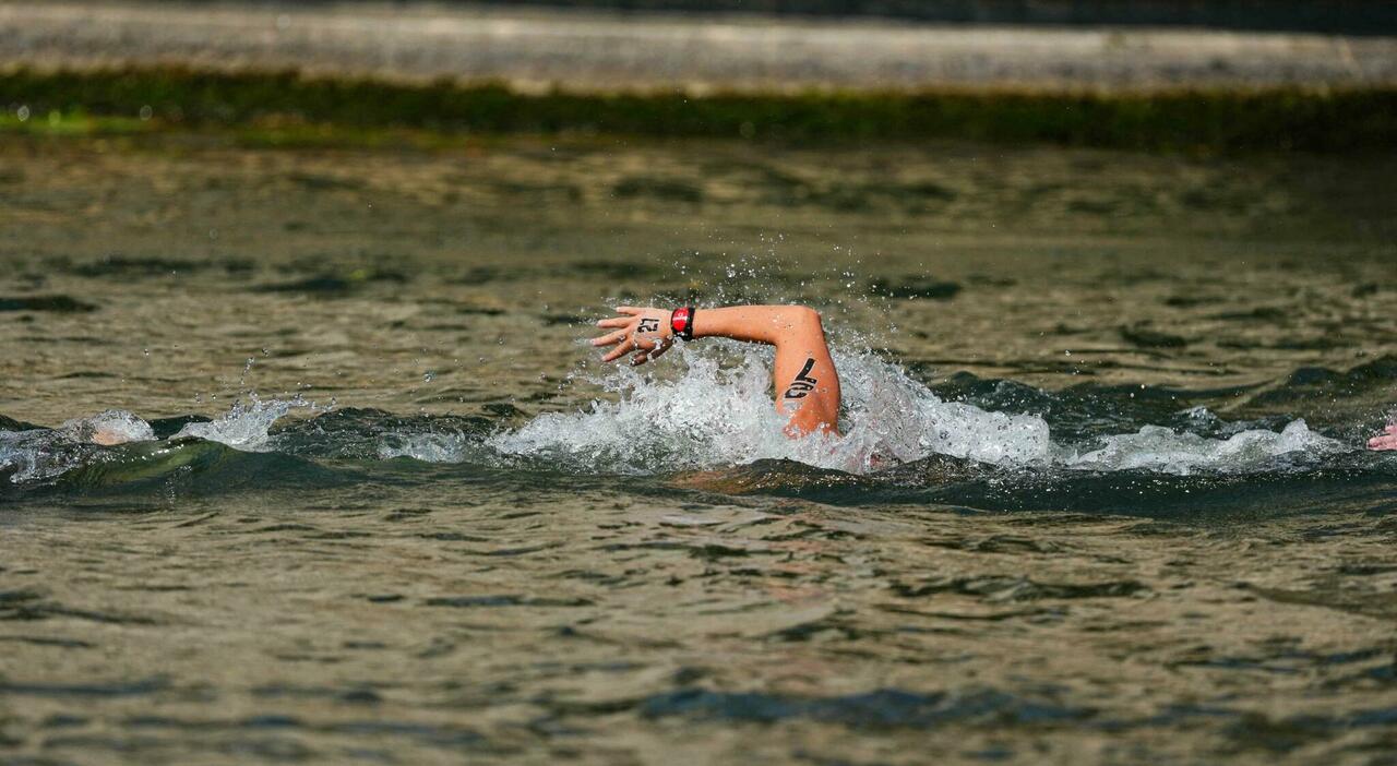https://statics.cedscdn.it/photos/MED_HIGH/2026/08/05/9692042_05155717_europei_nuoto_senna_sotto_accusa_fiume_sporco_no_balneabile_oggi.jpg