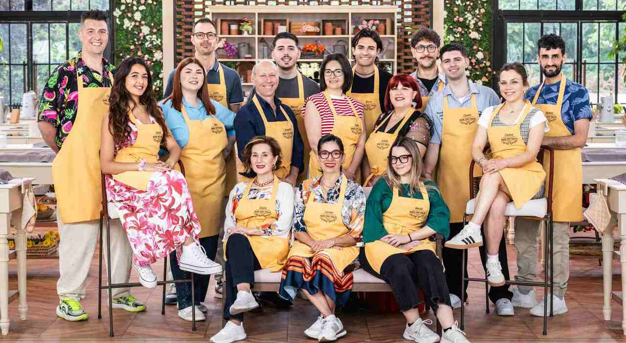 https://statics.cedscdn.it/photos/MED_HIGH/2026/08/06/9693563_06075730_rt_bake_off_italia_14_gruppo_concorrenti_bakeoff26_277.jpg