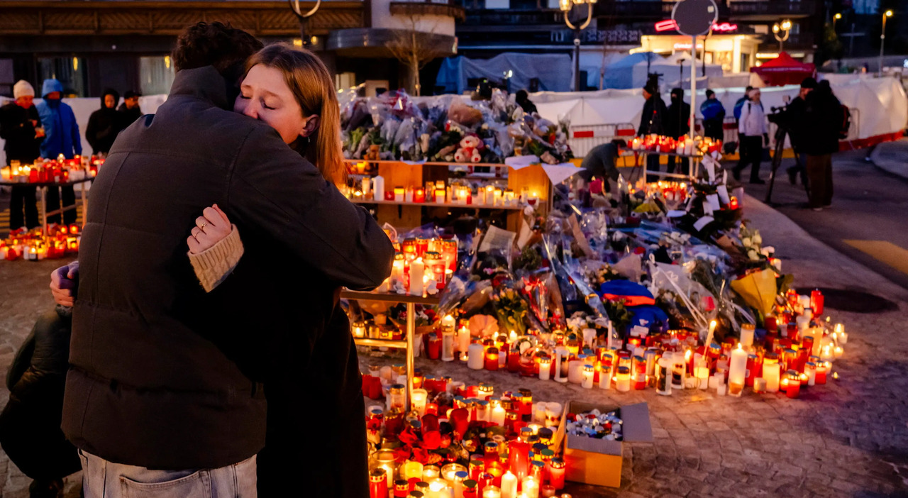 https://statics.cedscdn.it/photos/MED_HIGH/2026/08/06/9694159_06174857_un_omaggio_alle_vittime_della_tragedia_di_crans_montana.jpg