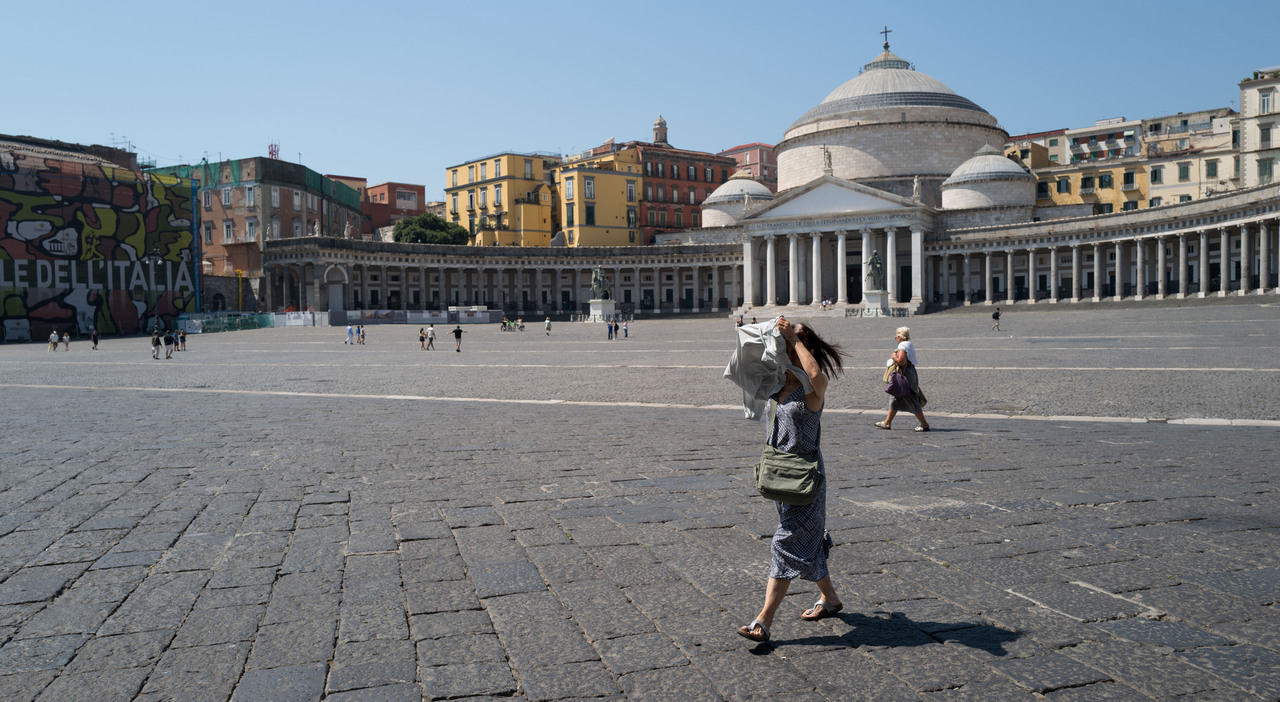 stazione di napoli caldo da record e hotspot termico a 48 gradi 200 il picco della regione da Ilmattino.it stazione di napoli caldo da record e hotspot termico a 48 gradi 200 il picco della regione