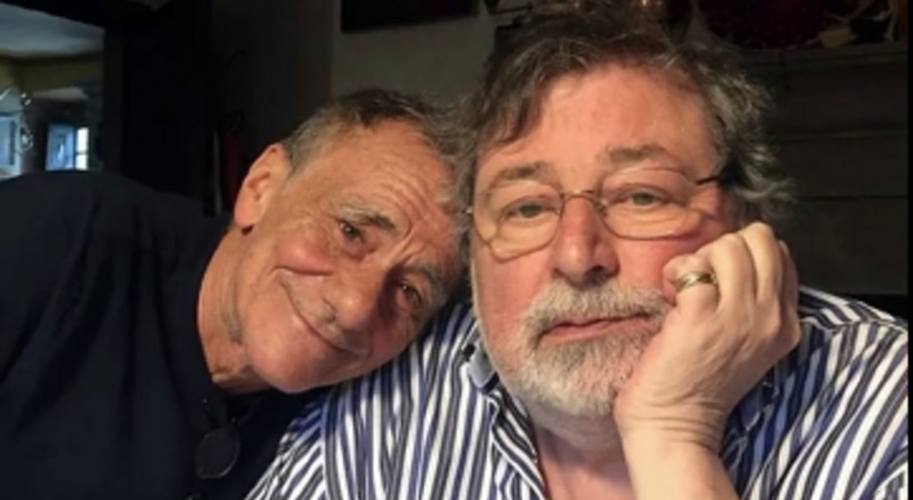 https://statics.cedscdn.it/photos/MED_HIGH/2026/08/07/9694521_07085005_guccini_vecchioni_intervista_amicizia.jpg