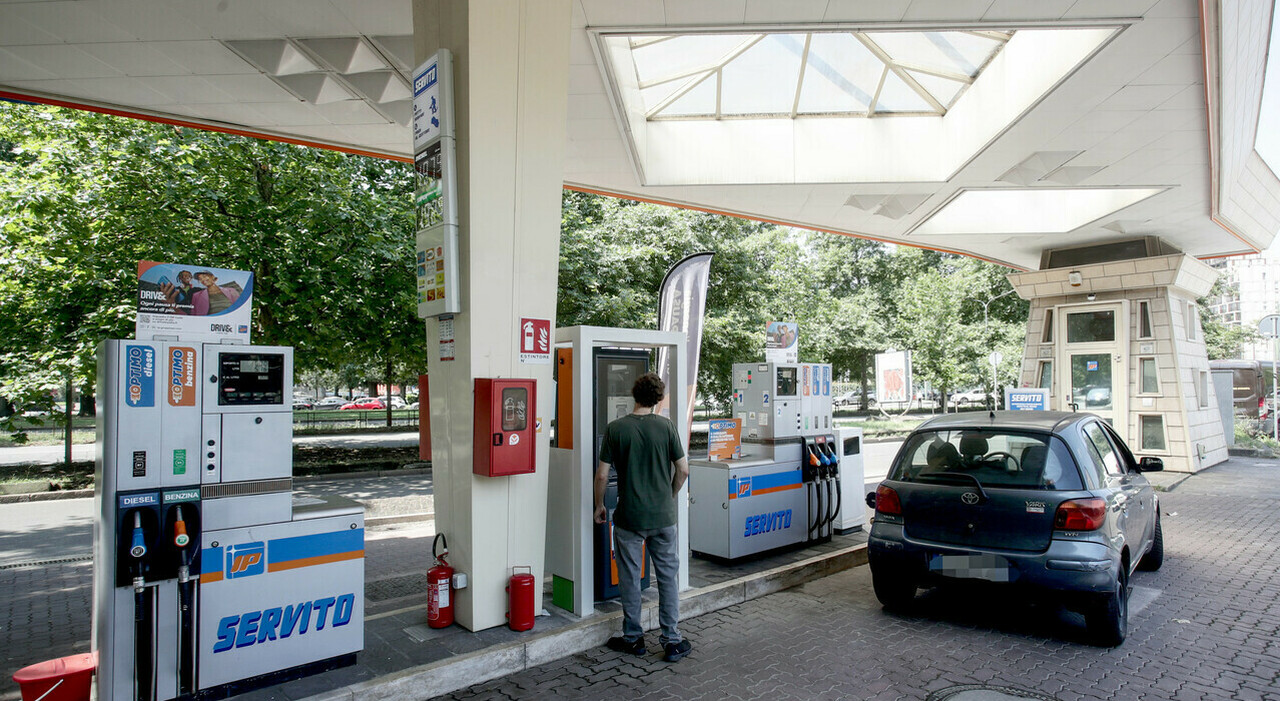 Un distributore di carburanti