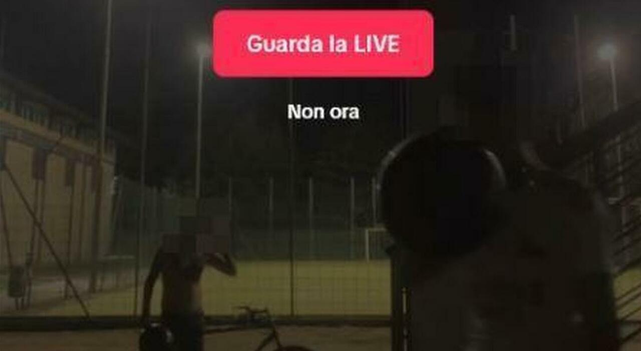 ragazzi inalano gas esilarante e fanno diretta su TikTok, rischi per la salute