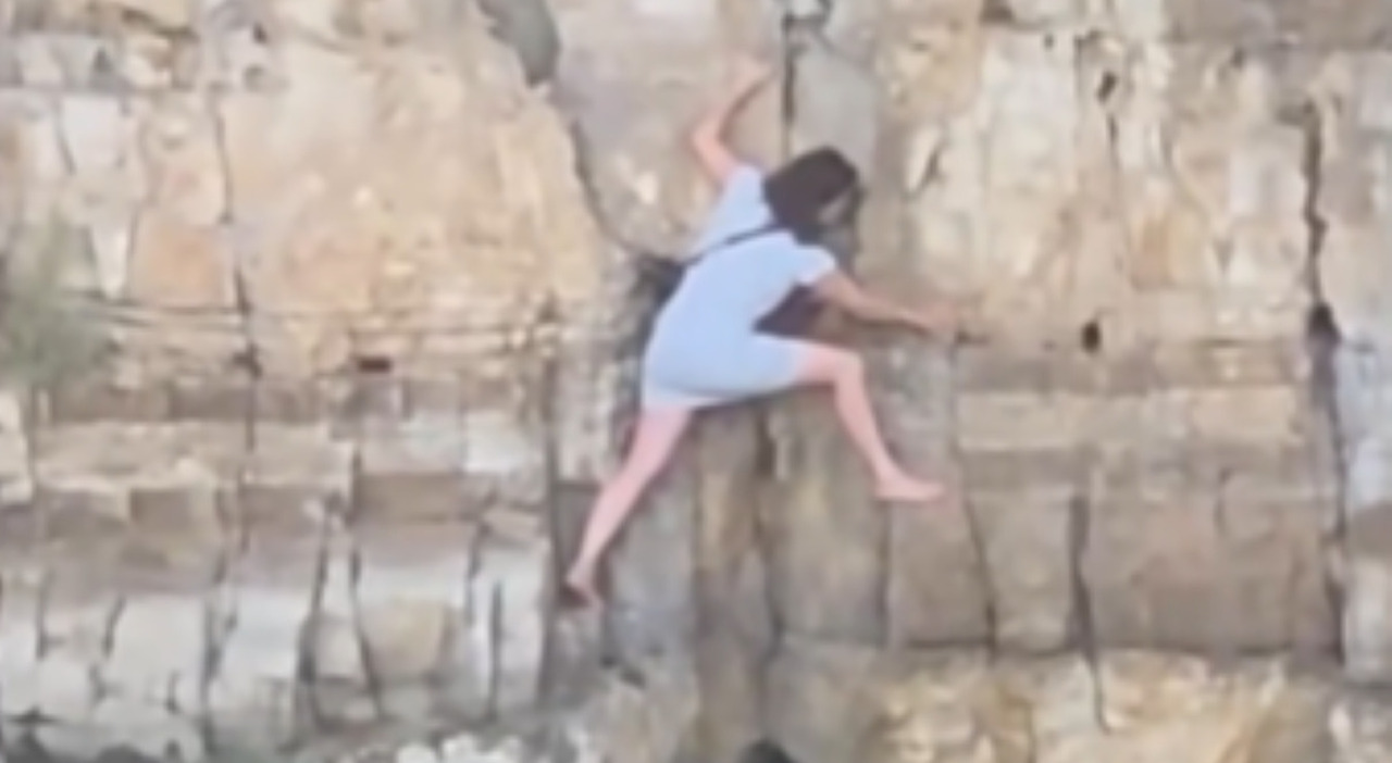 https://statics.cedscdn.it/photos/MED_HIGH/2026/08/07/9696224_07192552_polignano.jpg
