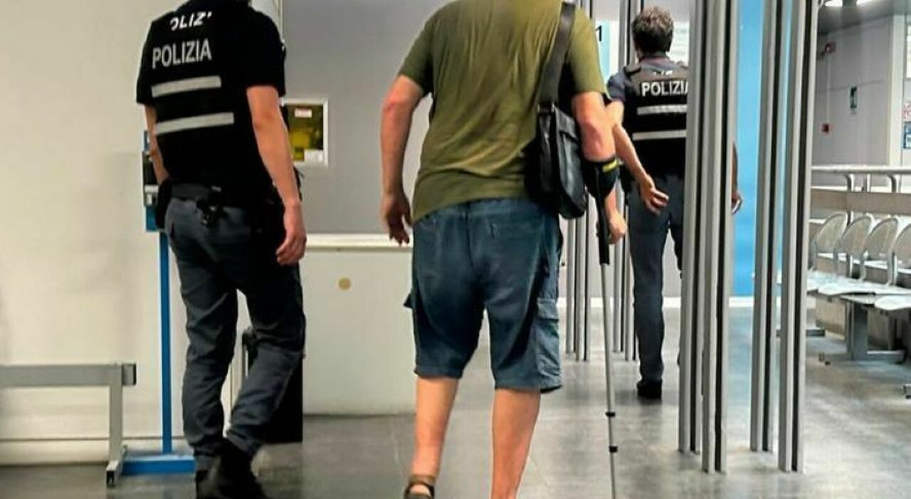 panico a torrette il 67enne torna libero dopo aver investito una guardia giurata e colpito un agente si 232 scusato ero in ansia per mia moglie da Corriereadriatico.it panico a torrette il 67enne torna libero dopo aver investito una guardia giurata e colpito un agente si 232 scusato ero in ansia per mia moglie