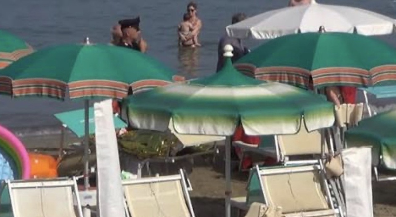 https://statics.cedscdn.it/photos/MED_HIGH/2026/08/09/9699291_09181243_malori_tuffo_mare_morti_donna_uomo_salerno_cinque_terre.jpg