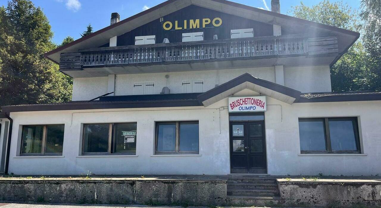 Nevegal mostra un paesaggio in degrado con hotel chiusi, rifugi abbandonati e progetti di rilancio in sospeso
