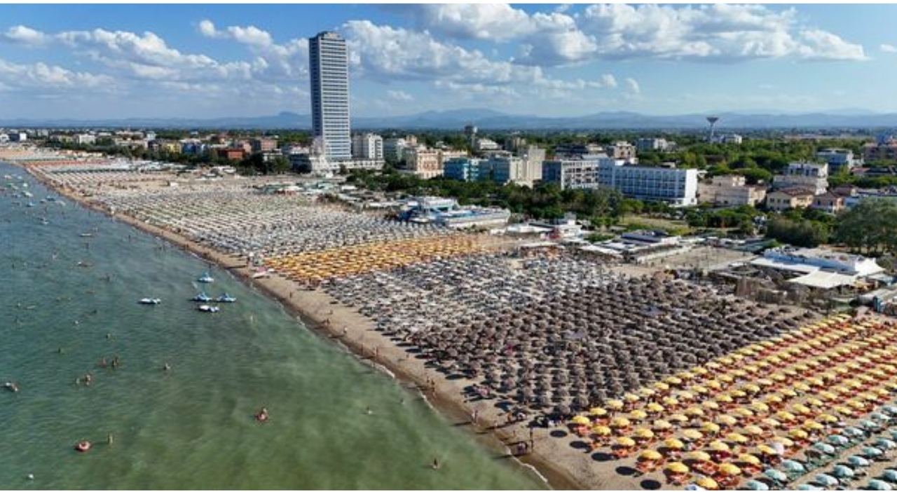 https://statics.cedscdn.it/photos/MED_HIGH/2026/08/10/9700417_10093022_case_fantasma_allarme_truffa_vacanze_ferragosto_codacons_oggi.jpg
