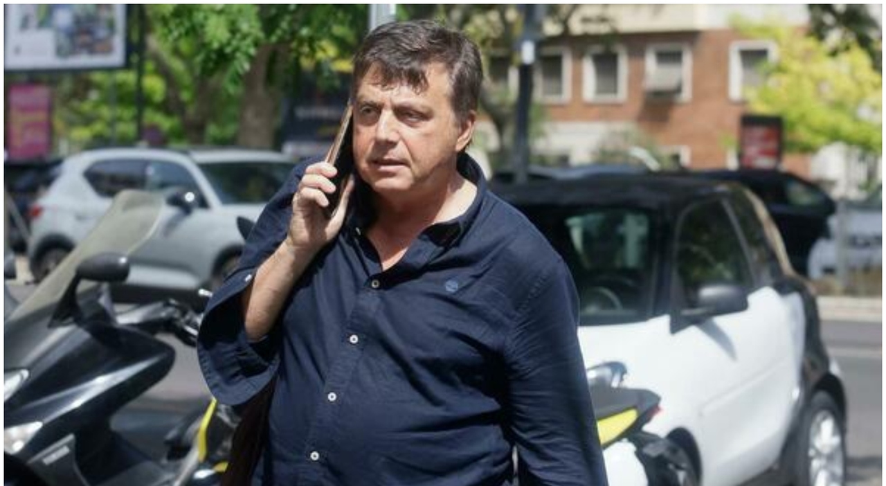 https://statics.cedscdn.it/photos/MED_HIGH/2026/08/10/9700637_10131904_valter_lavitola_arrestato_attentato_sigfrido_ranucci.jpg