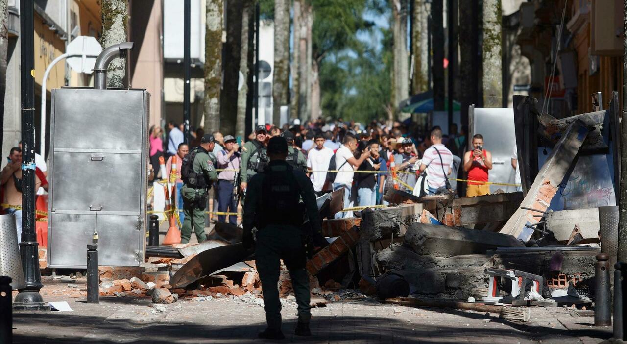 https://statics.cedscdn.it/photos/MED_HIGH/2026/08/10/9700720_10164152_terremoto_colombia_scossa_magnitudo_morti_feriti_ultime_notizie.jpg
