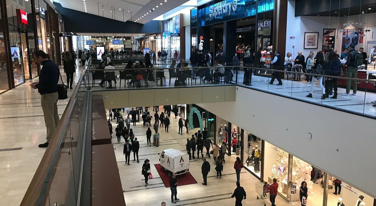 bomba nel centro commerciale adigeo a verona bloccato il piano del terrorista 22enne arrestato ed espulso all aeroporto canova da Ilgazzettino.it bomba nel centro commerciale adigeo a verona bloccato il piano del terrorista 22enne arrestato ed espulso all aeroporto canova