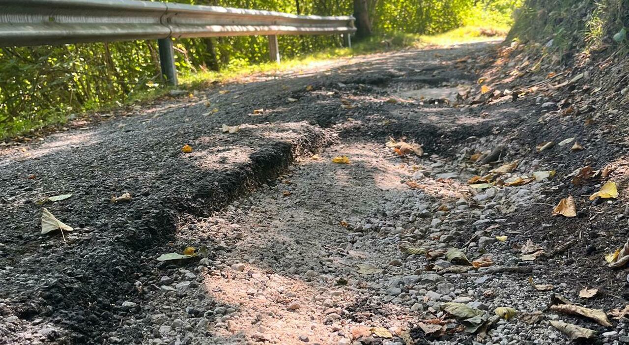 Strada dissestata a Borgata Vial, residenti lamentano mancanza di interventi e accesso ai servizi